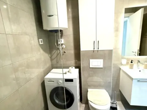 Izdavanje, jednosoban stan, 48m², Stari Aerodrom, Podgorica - image 8