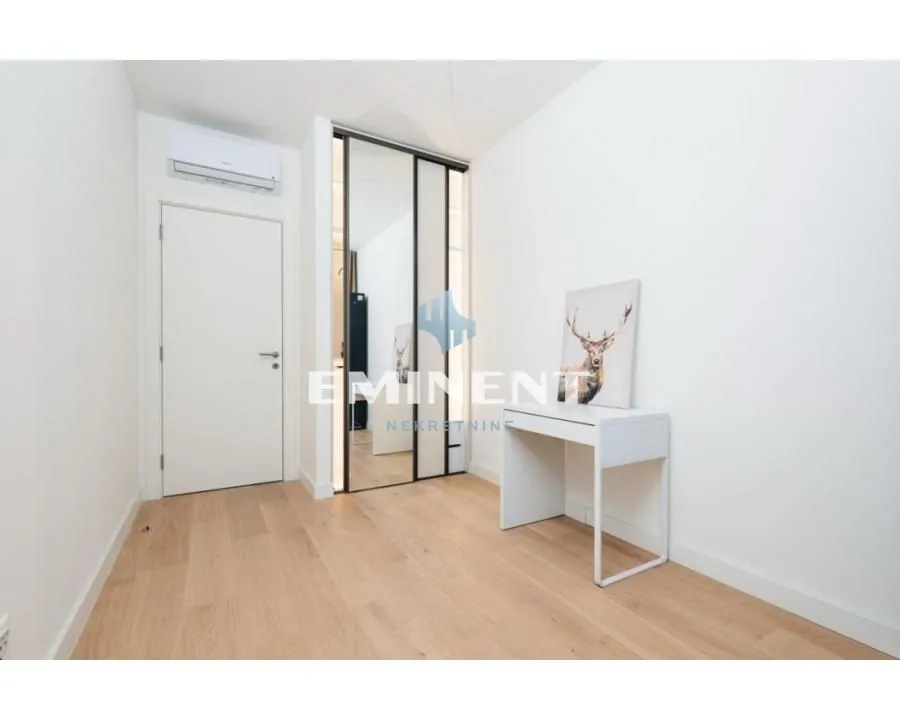 Sale, three bedroom apartment, 72m², Savski Venac, Beograd