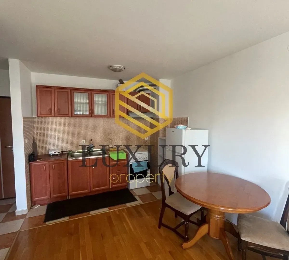 Izdavanje, jednosoban stan, 36m², 1 maj, Podgorica
