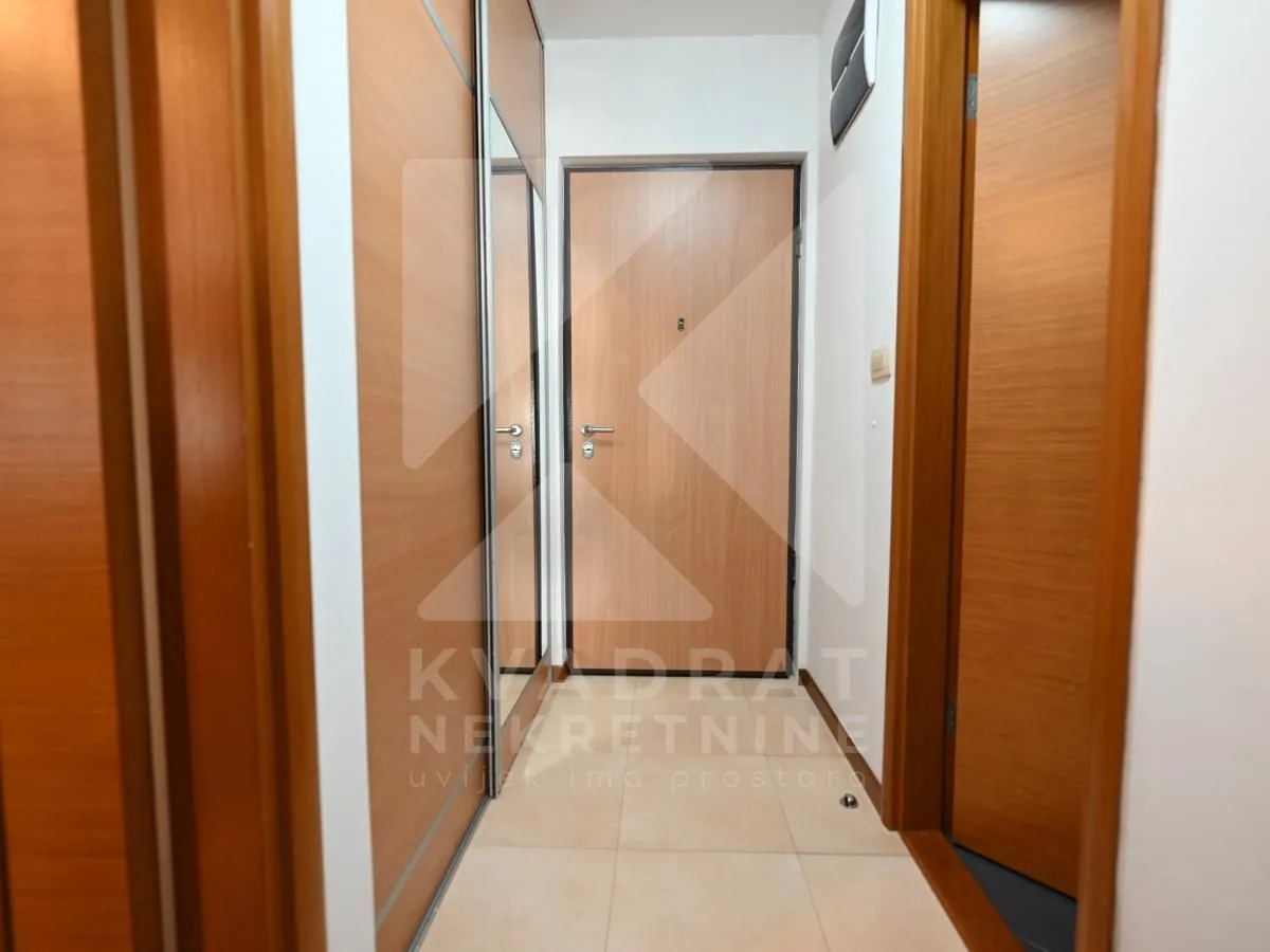 Prodaja, jednosoban stan, 44m², Stari Aerodrom, Podgorica