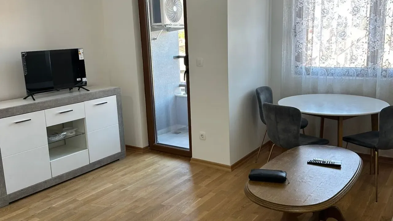 Rent, studio apartment, 29m², Stari Aerodrom, Podgorica
