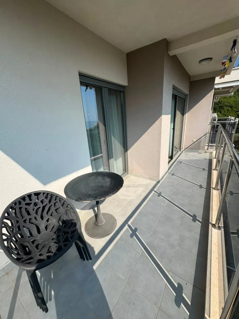 Rent, two bedroom apartment, 86m², Bečići, Budva