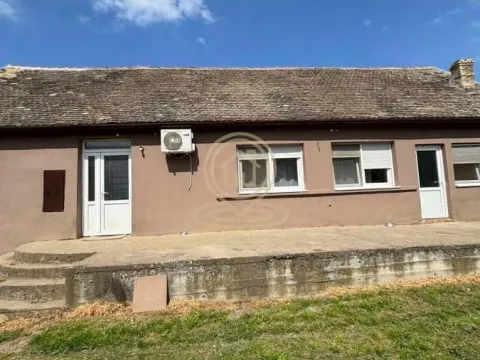 Prodaja, kuća, 145m², Rumenka, Novi Sad Sve Podlokacije - image 2