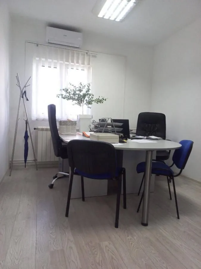 Rent, office space, 120m², Mali Mokri Lug, Zvezdara Sve Podlokacije