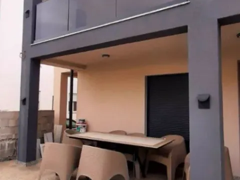 Izdavanje, četvorosoban stan, 160m2, Bjeliši, Bar Izdavanje, četvorosoban stan, 160m2, Bjeliši, Bar