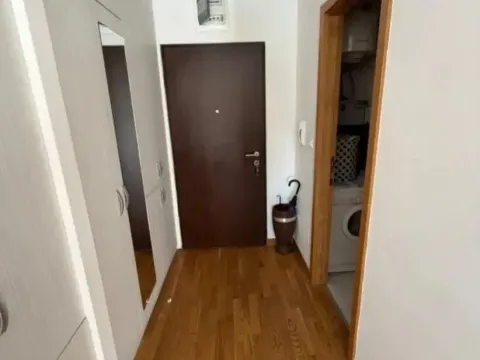 Prodaja, jednosoban stan, 38m², City Kvart, Podgorica - image 4