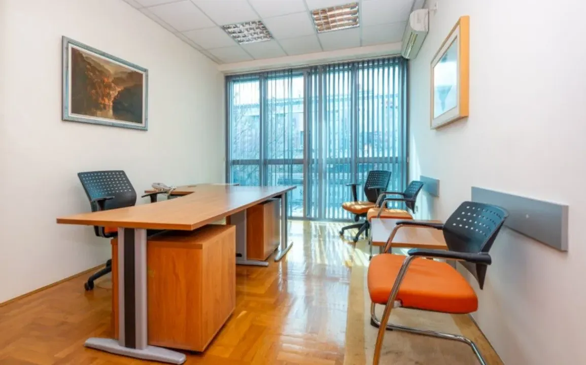 Izdavanje, poslovni prostor, 78m², Preko Morače, Podgorica