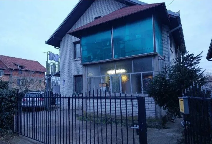 Sale, house, 209m², Surčin, Beograd
