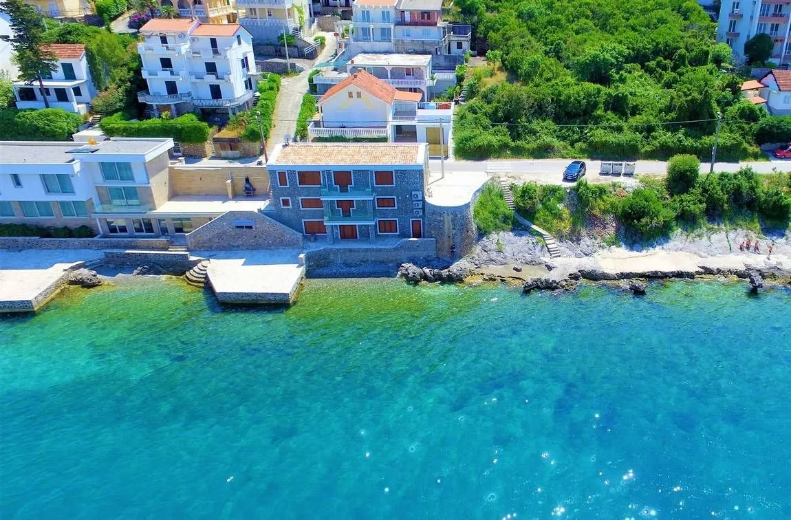 Prodaja, kuća, 300m², Krašići, Tivat