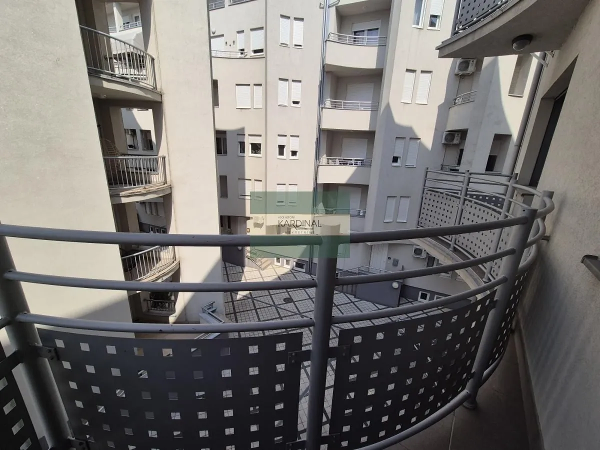 Prodaja, trosoban stan, 72m², Aqua park, Jagodina