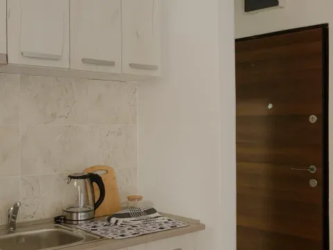 Izdavanje, garsonjera, 30m², Budva, Crna Gora - image 21