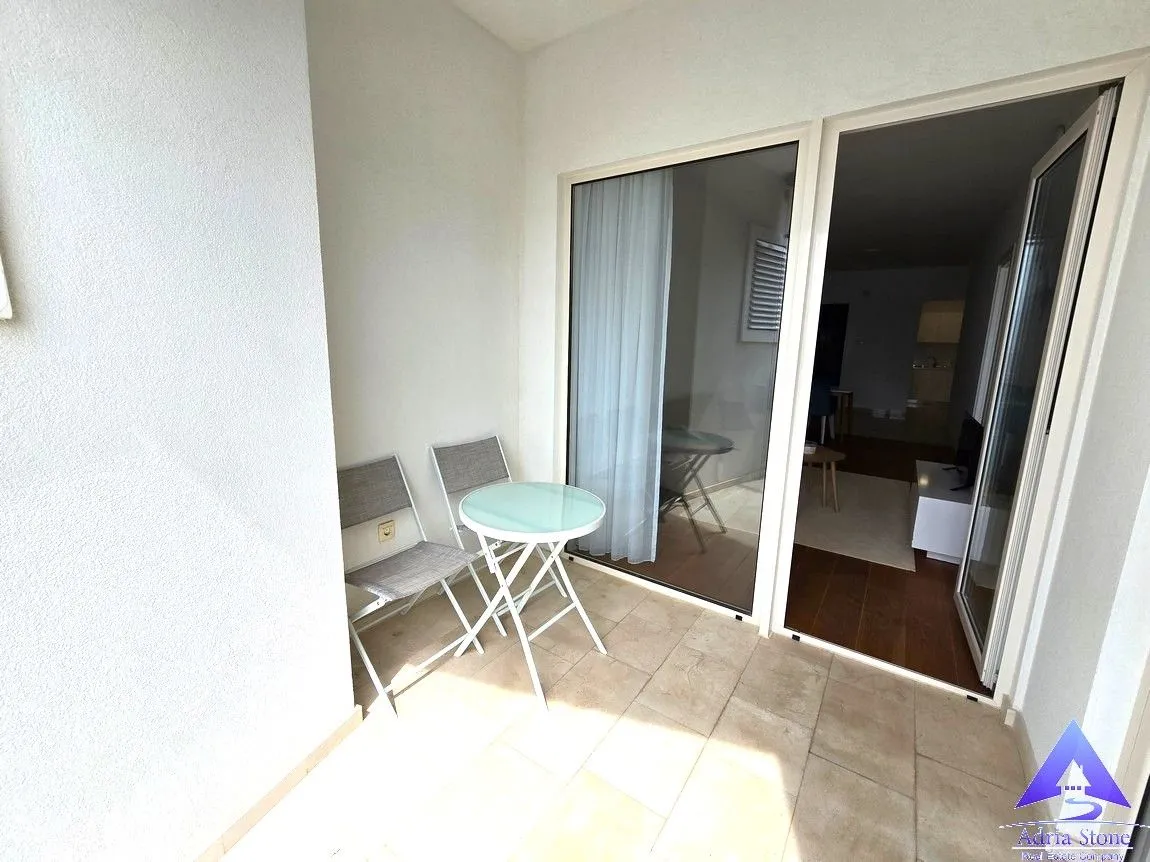 Prodaja, dvosoban stan, 77m², Centar, Budva