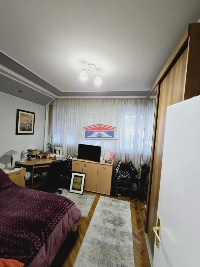 Sale, four bedroom apartment, 87m², Centar, Novi Sad