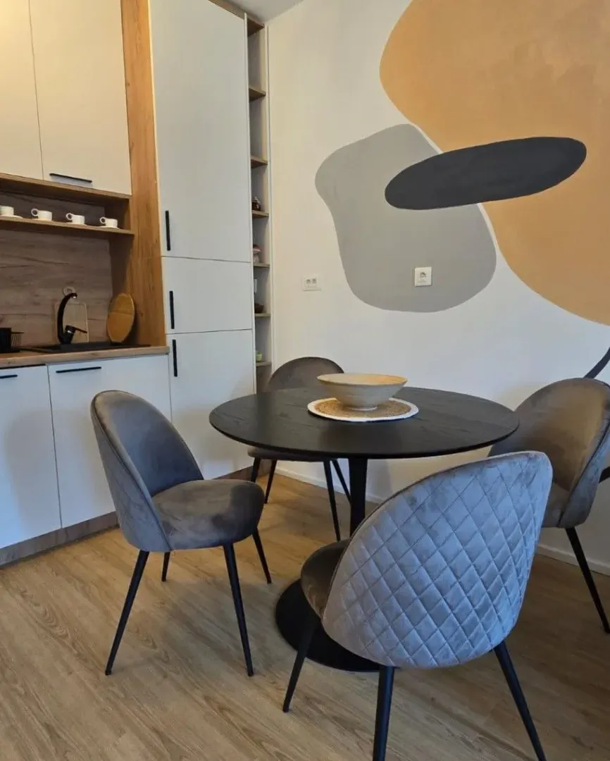 Izdavanje, jednosoban stan, 42m², Centar, Kolašin