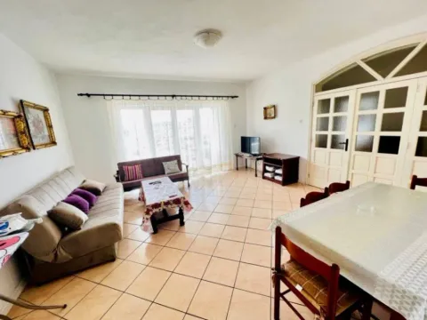 Prodaja, kuća, 380m², Šušanj, Bar - image 9