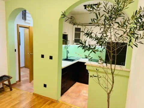 Prodaja, trosoban stan, 167m², Petrovac, Budva - image 5