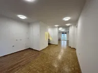 Izdavanje, trosoban stan, 105m², Centar, Novi Sad - image 4
