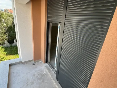 Prodaja, jednosoban stan, 55m², Momišići, Podgorica - image 13