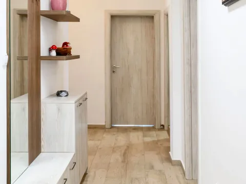 Rent, three bedroom apartment, 120m², Mrčevac, Tivat - image 8