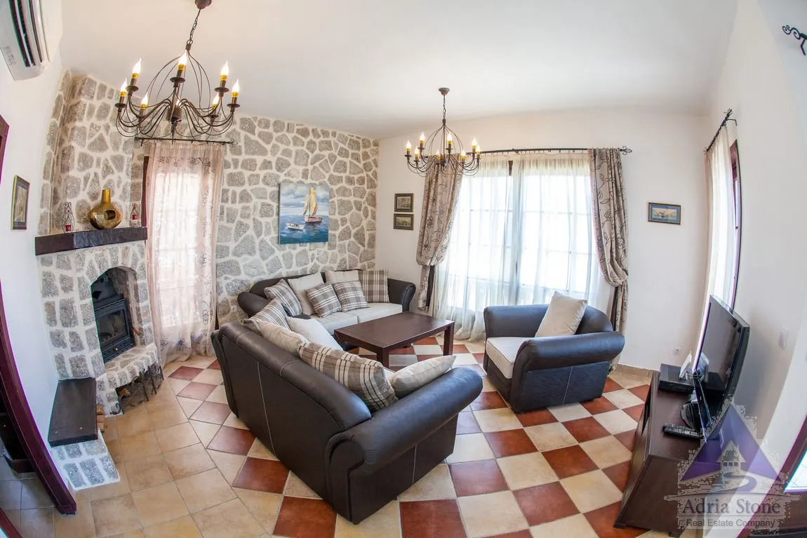 Prodaja, ugostiteljski objekat, 235m², Kostanjica, Kotor