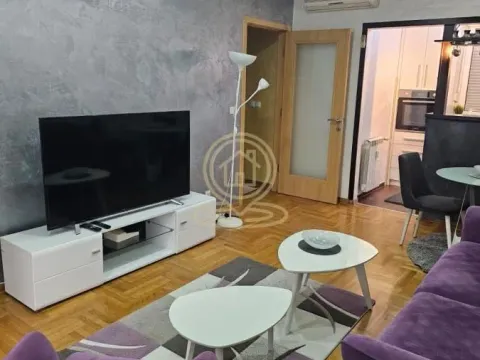 Rent, four bedroom apartment, 97m², Vračar Sve Podlokacije, Beograd - image 2