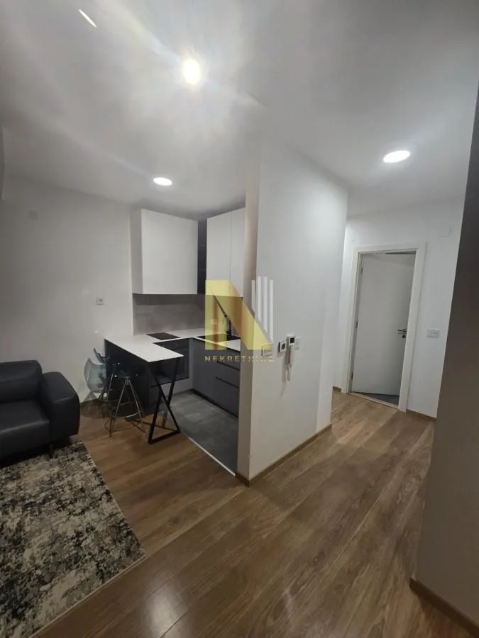 Prodaja, jednosoban stan, 49m², Centar, Novi Sad
