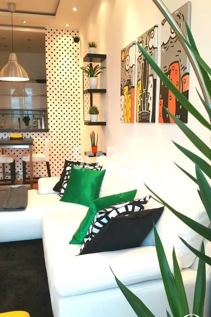 Izdavanje, dvosoban stan, 55m², Bulevar Oslobodjenja, Novi Sad Sve Podlokacije