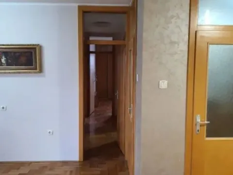 Prodaja, trosoban stan, 105m², Blok 6, Podgorica - image 8