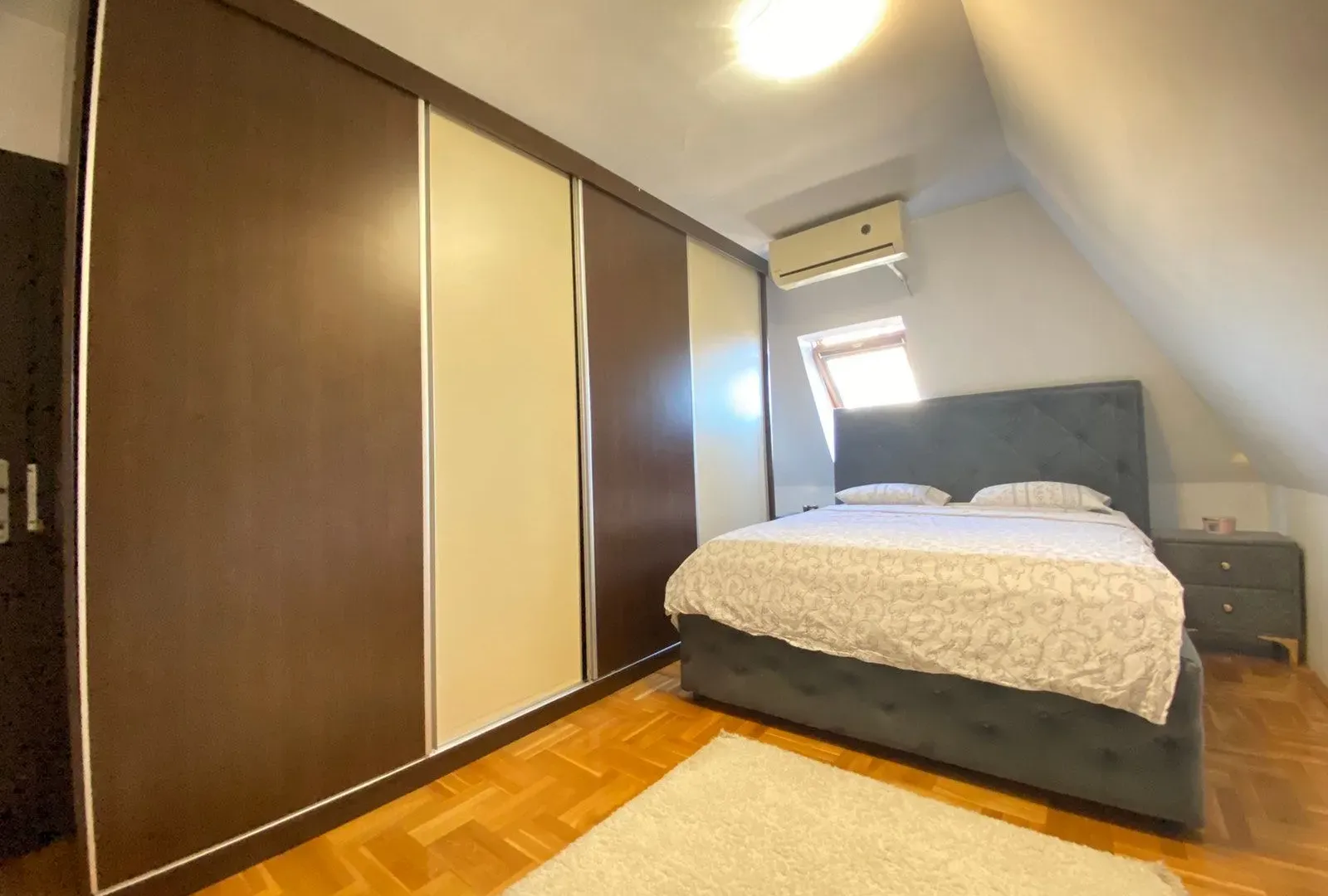 Prodaja, dvosoban stan, 90m², Centar, Podgorica