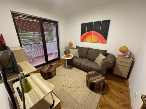 Izdavanje, dvosoban stan, 80m², Budva, Crna Gora - image 8