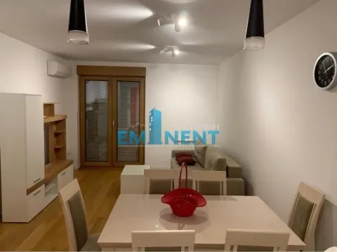 Izdavanje, dvosoban stan, 52m², Novi Beograd Blok 67, Novi Beograd Sve Podlokacije