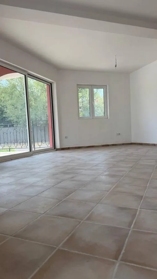 Prodaja, dvosoban stan, 79m², Glavati, Kotor
