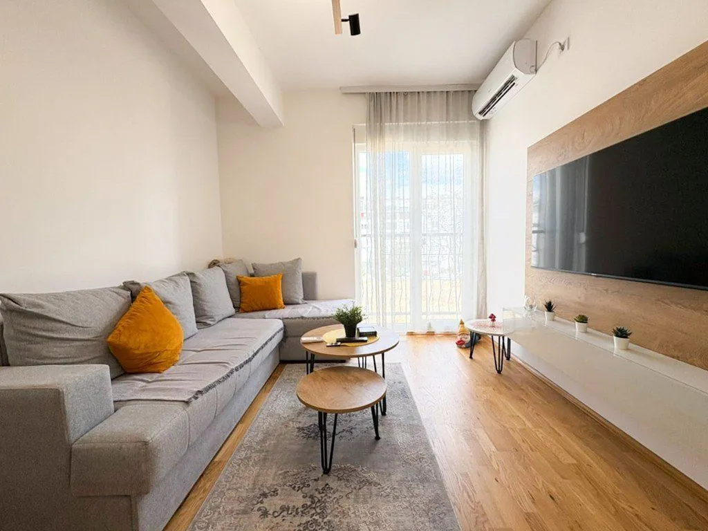 Izdavanje, jednosoban stan, 36m², Stari Aerodrom, Podgorica