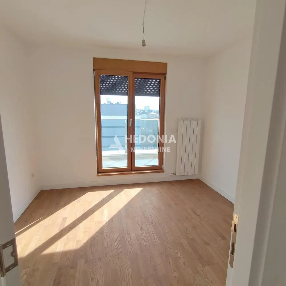 Rent, office space, 131m², Zemun Sve Podlokacije, Beograd