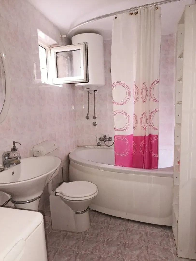 Sale, three bedroom apartment, 85m², Vračar Hram, Vračar Sve Podlokacije