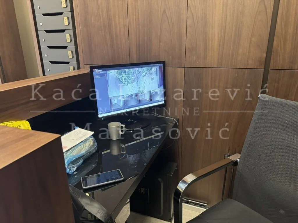 Sale, four bedroom apartment, 135m², Vračar Hram, Vračar Sve Podlokacije