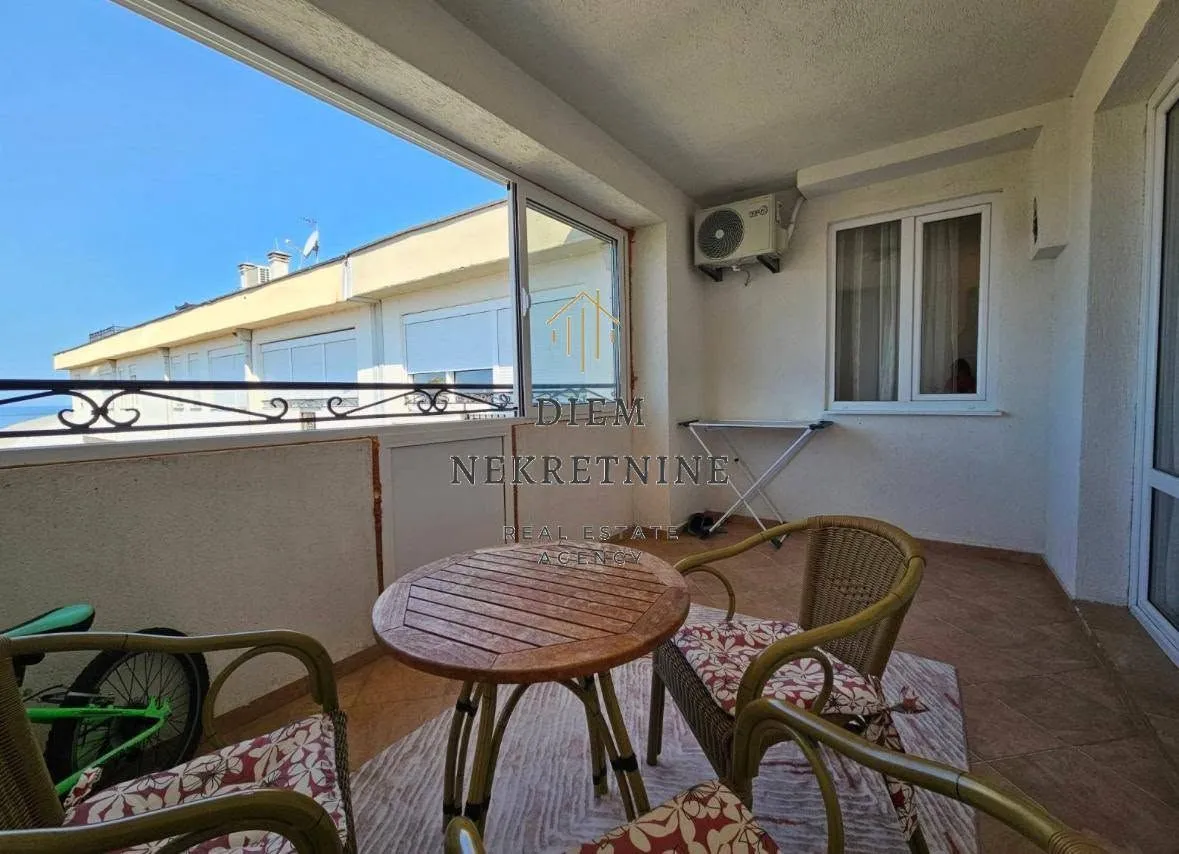 Rent, one bedroom apartment, 85m², Centar, Bar