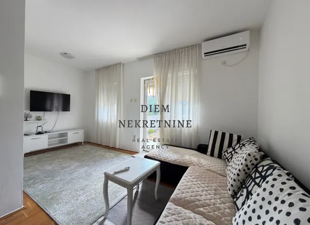 Rent, two bedroom apartment, 80m², Stari Aerodrom, Podgorica