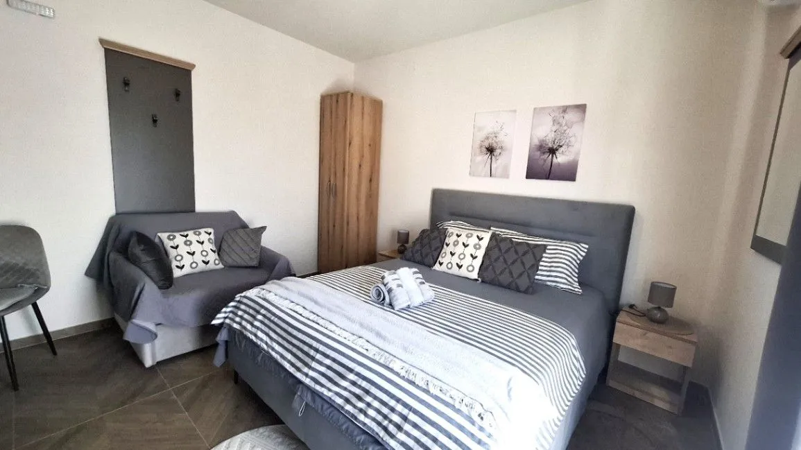 Izdavanje, garsonjera, 25m², Ilino, Bar