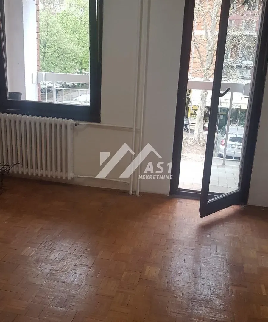 Izdavanje, dvosoban stan, 52m², Novo naselje, Novi Sad