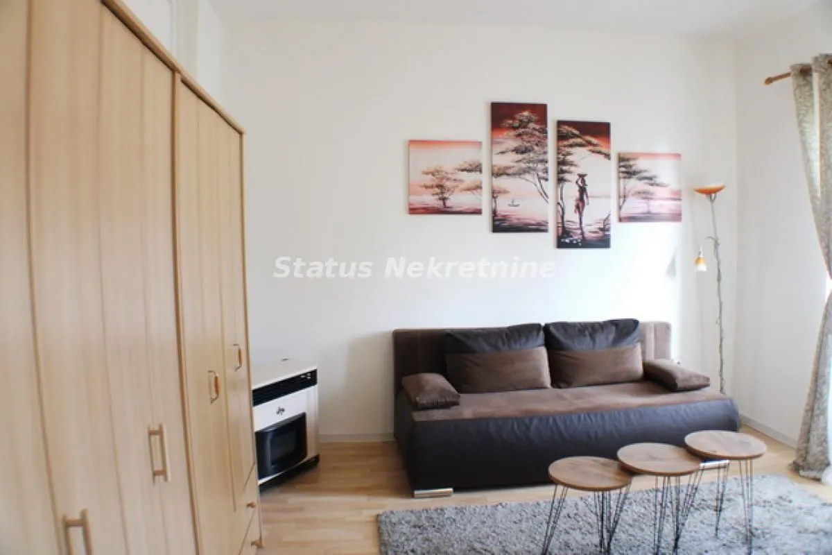 Prodaja, trosoban stan, 67m², Zrenjanin, Srbija