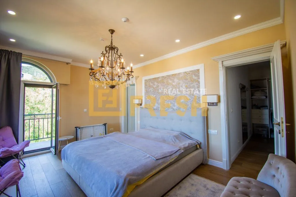 Prodaja, kuća, 371m², Tivat, Crna Gora
