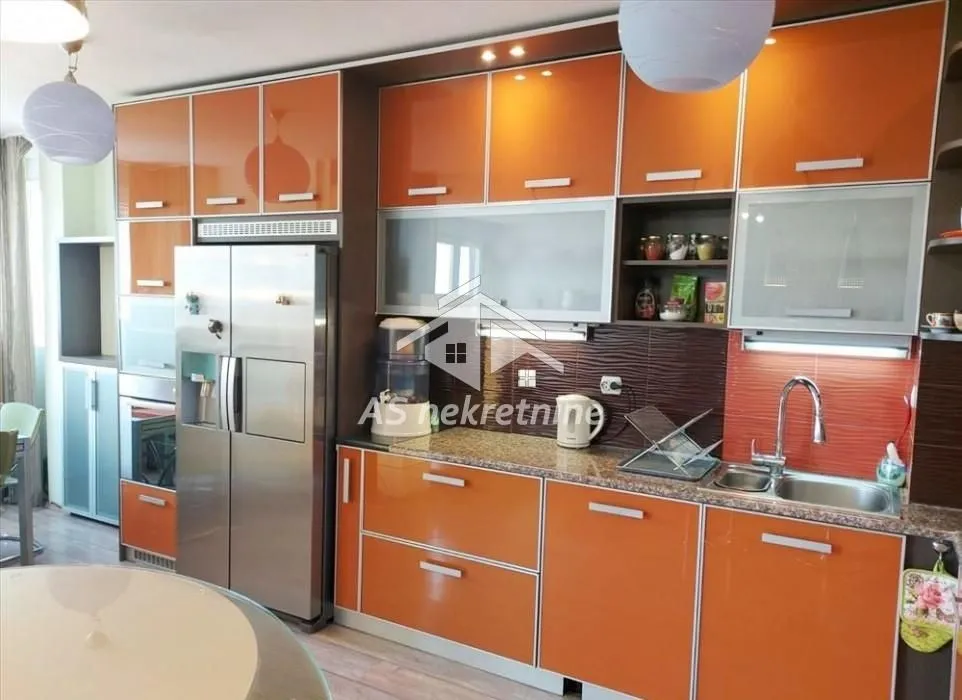 Rent, four bedroom apartment, 115m², Hala Pionir, Palilula Sve Podlokacije