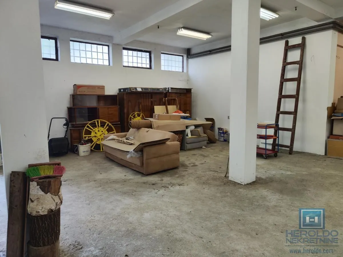 Rent, hospitality venue, 1000m², Strelište, Jagodina
