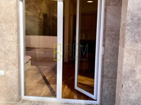 Prodaja, garsonjera, 28m², Bečići, Budva - image 9