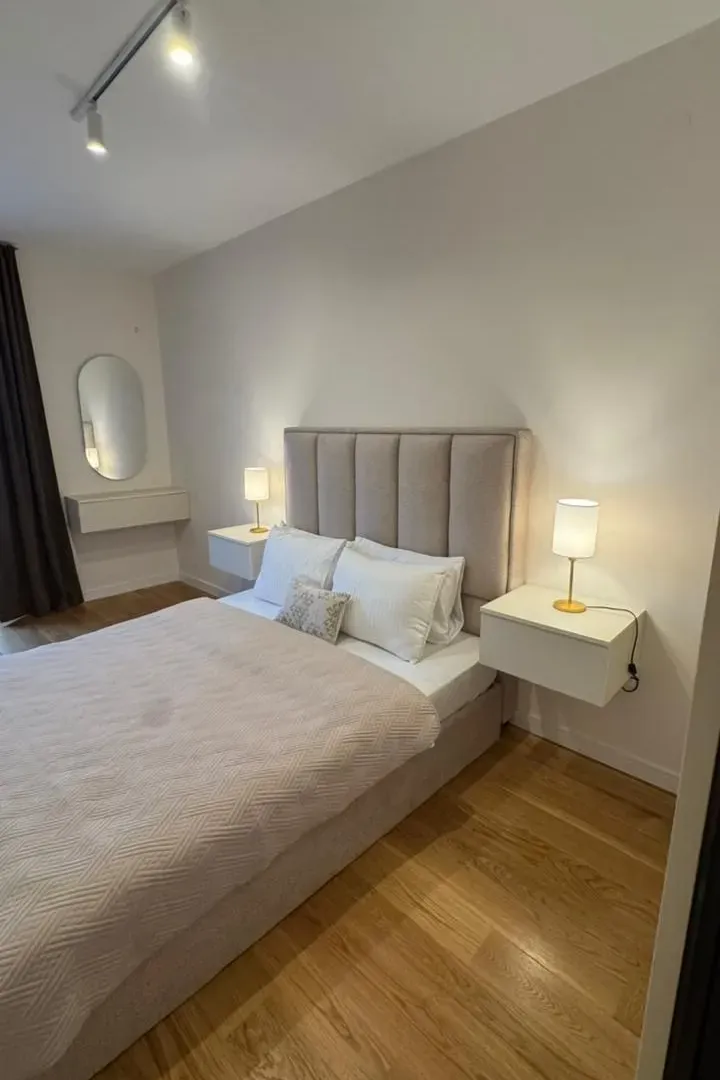 Izdavanje, jednosoban stan, 43m², Central Point, Podgorica