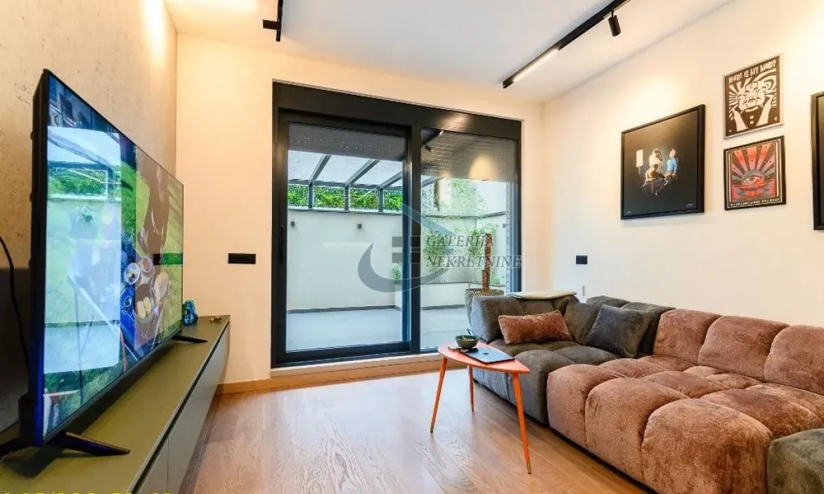 Prodaja, trosoban stan, 54m², Lekino Brdo, Voždovac Sve Podlokacije