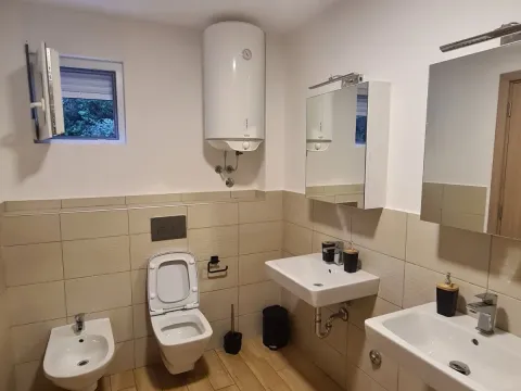 Prodaja, trosoban stan, 97m², Budva, Crna Gora - image 22