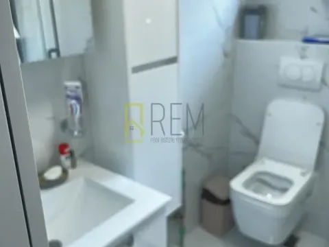 Prodaja, dvosoban stan, 70m², Centar, Budva - image 11