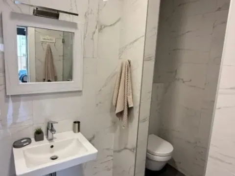 Izdavanje, dvosoban stan, 90m², Soho City, Bar - image 7